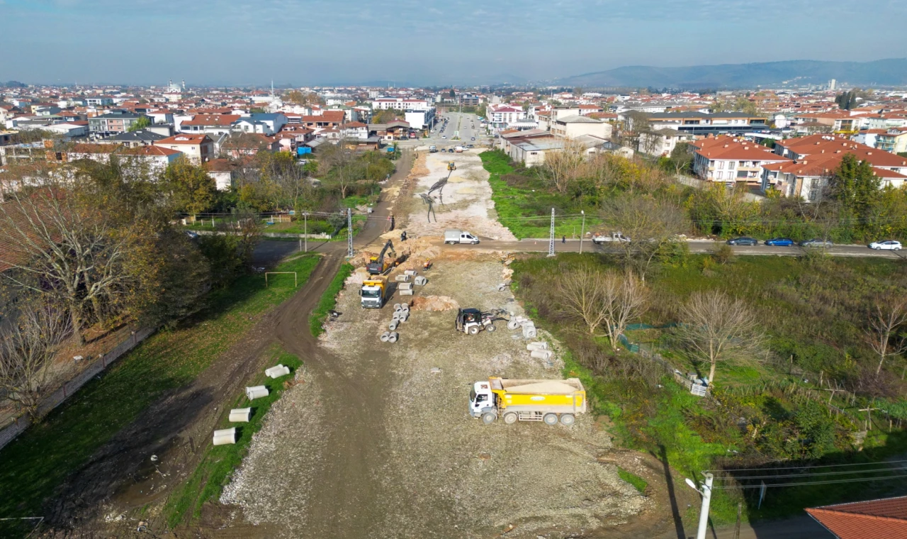 Sakarya Alparslan Türkeş Caddesi’nde duble yol güçlendirmesi
