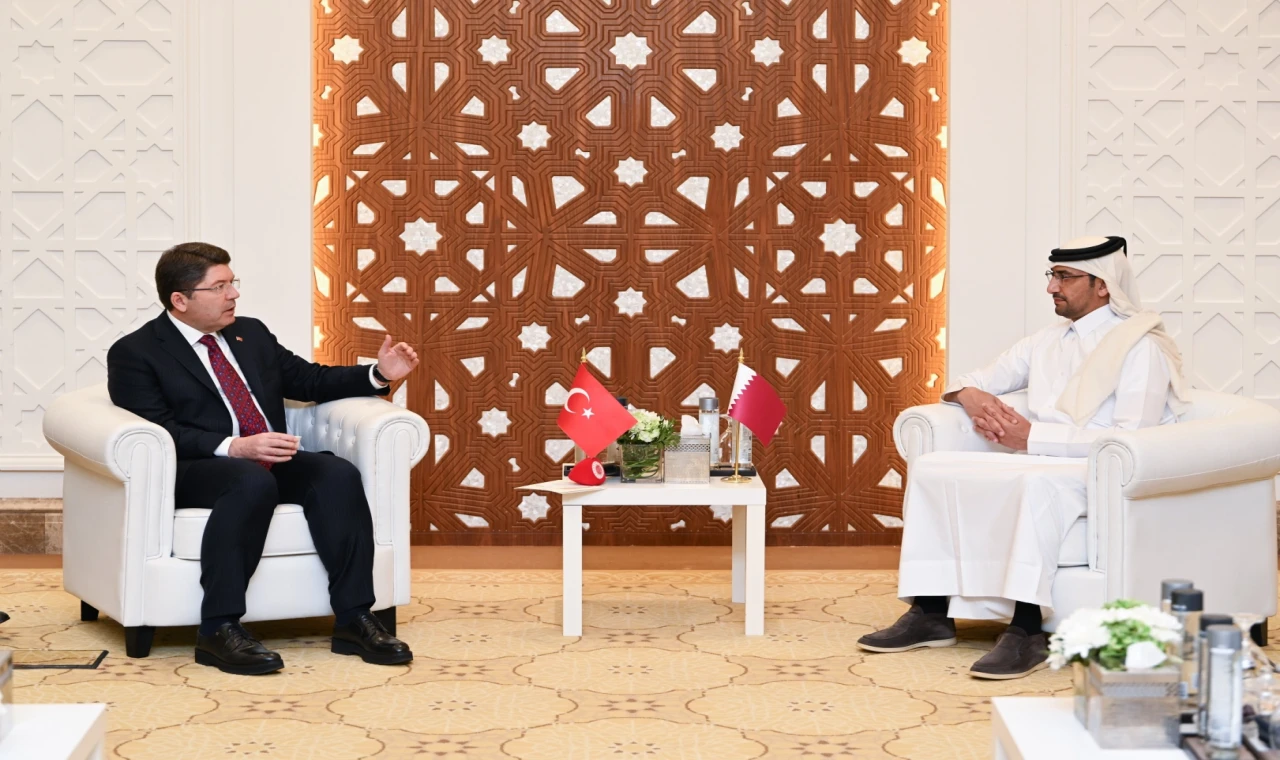 Bakan Tunç, Katarlı mevkidaşıyla buluştu