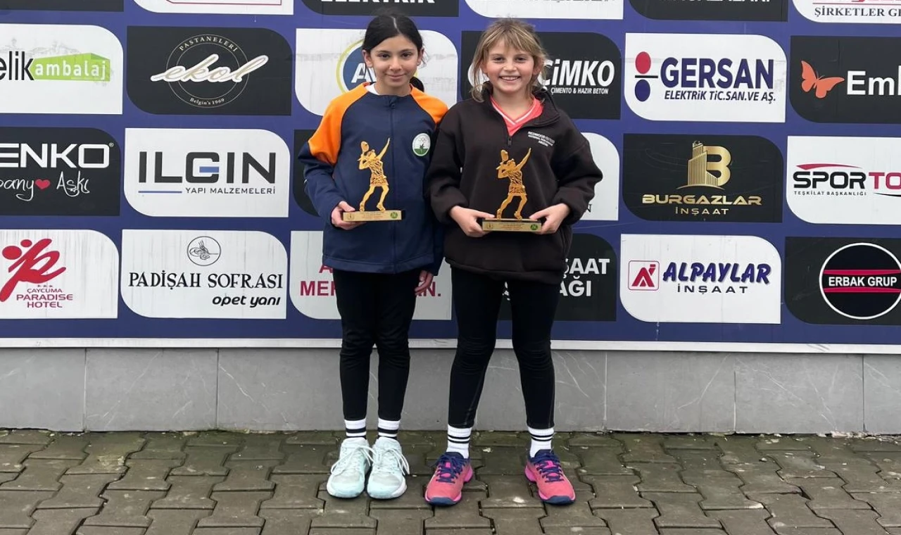 Bursa’da Osmangazi Belediyespor’dan çifte şampiyonluk