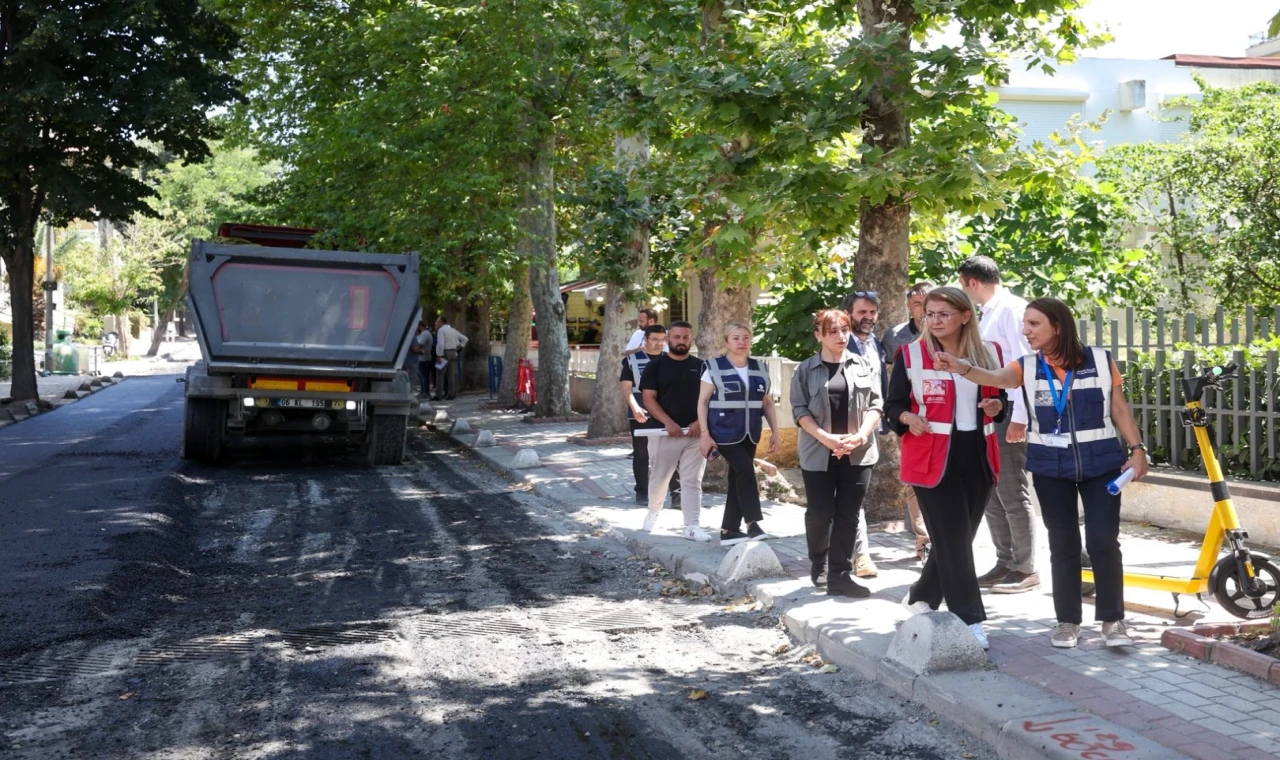İstanbul Bakırköy’ün yolları yenileniyor, altyapısı güçleniyor
