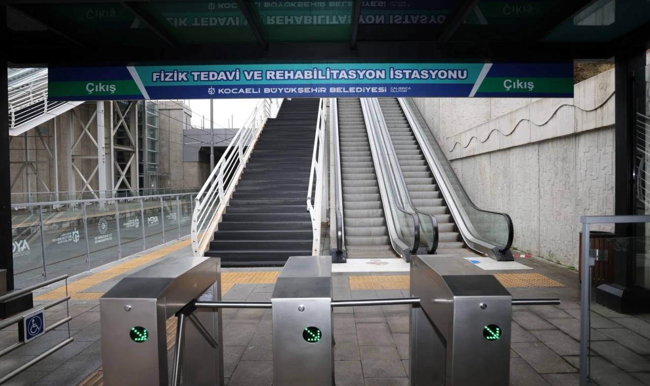 Kocaeli’de yürüyen merdivenler bakıma alındı