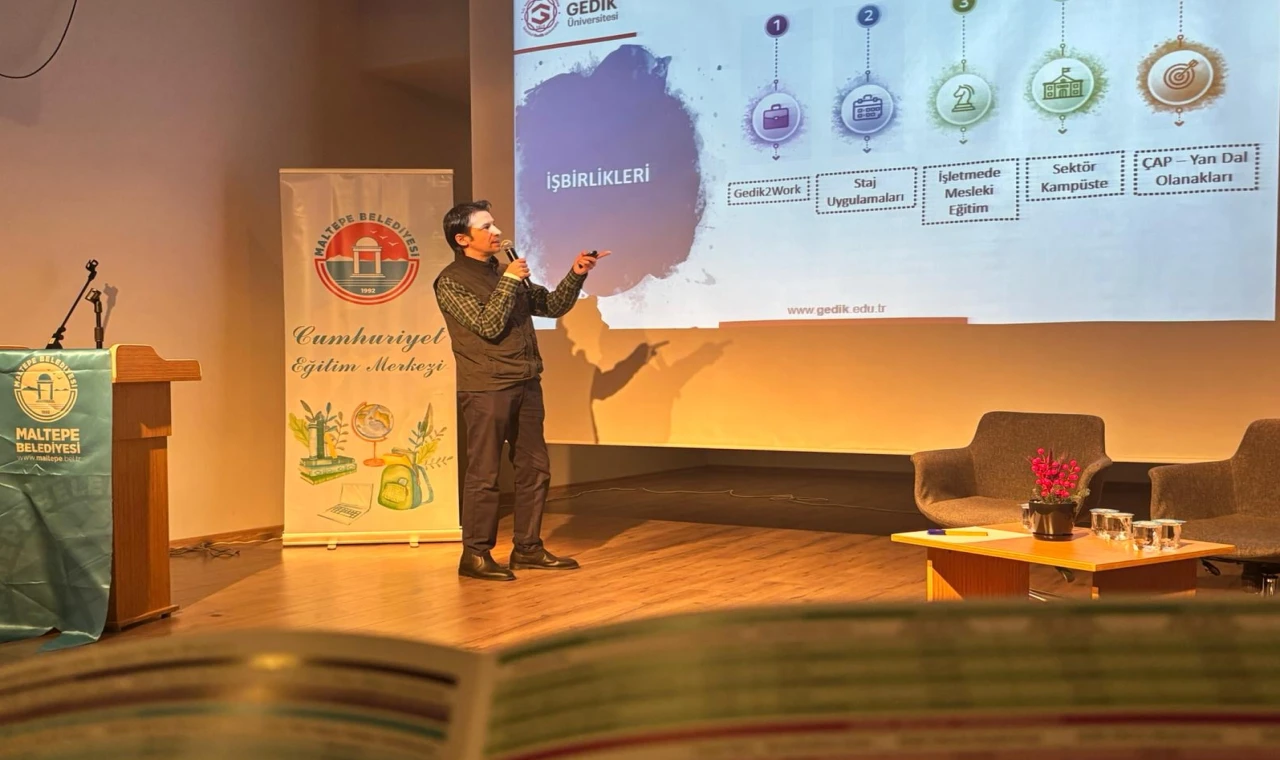 Maltepe’de öğrencilerin eğitim ve kariyer yolculuklarında destek