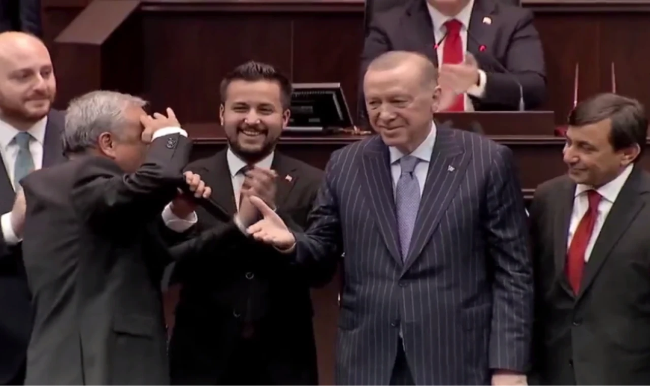 TBMM’de AK Parti’nin sayısı 275’e yükseldi... Hasan Ufuk Çakır, Erdoğan’a selam durdu