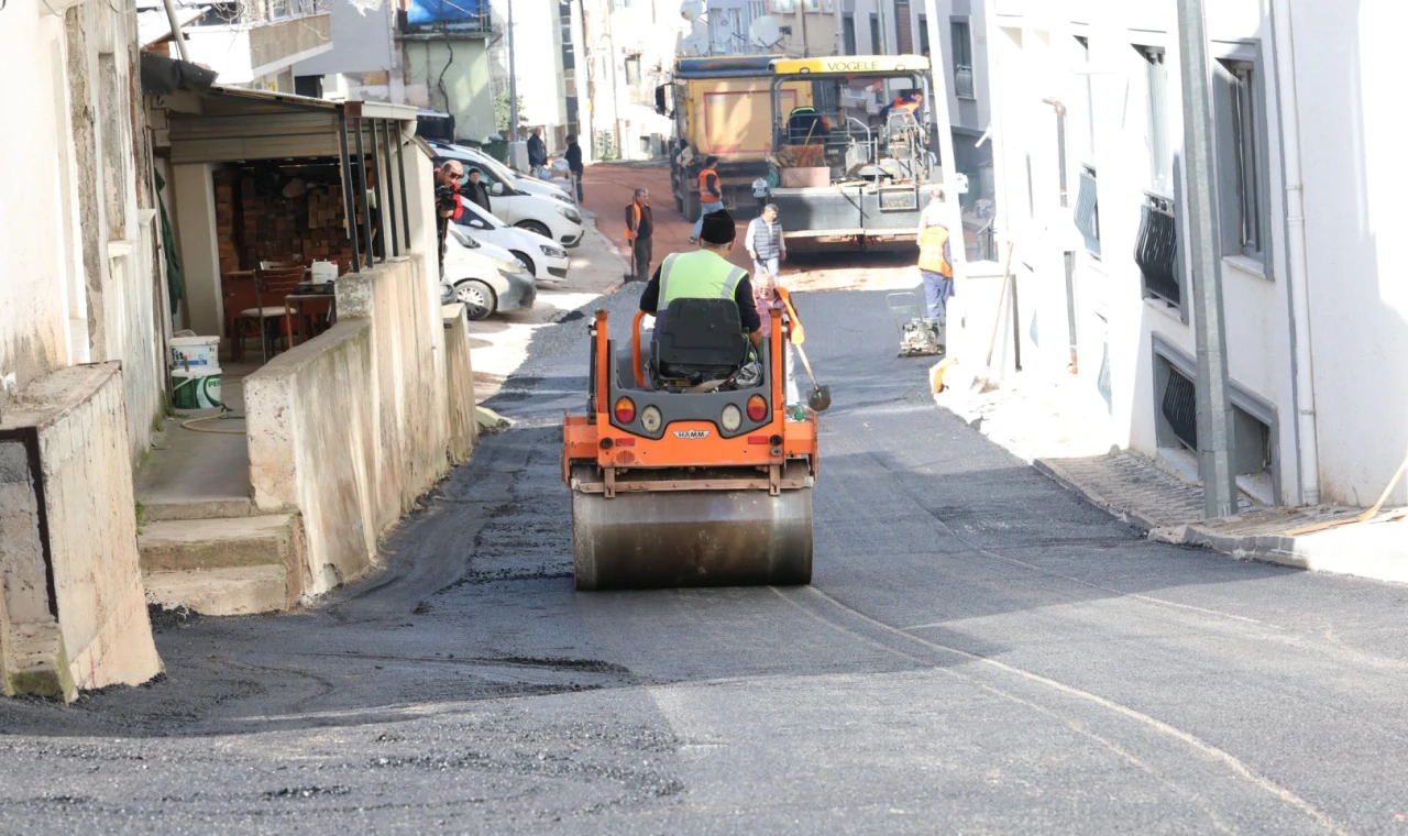 Bursa Osmangazi’de yıpranan yollara asfalt müdahalesi