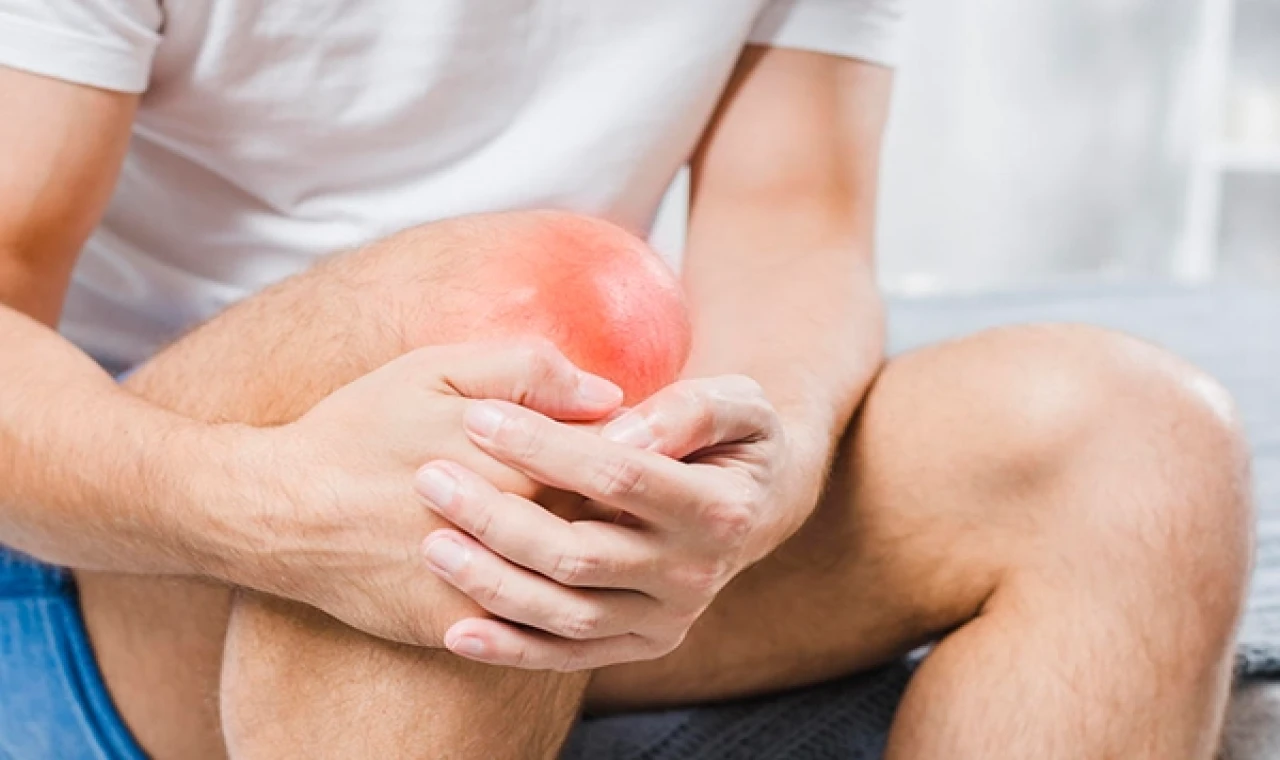 Diz ağrısını hafife almayın! Dizinizdeki ’çıt’ sesi masum olmayabilir