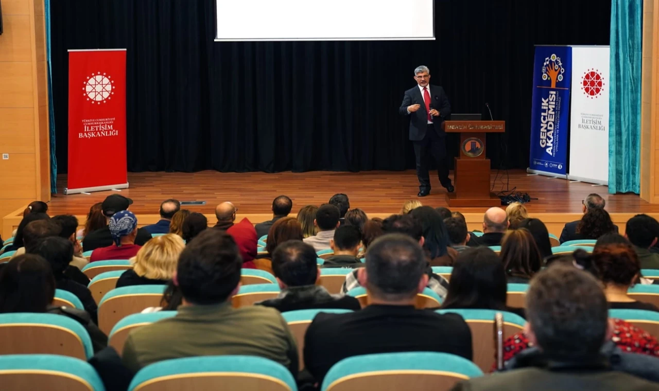 İletişim Başkanlığı Adana’dan medyaya yapay zekâ eğitimi