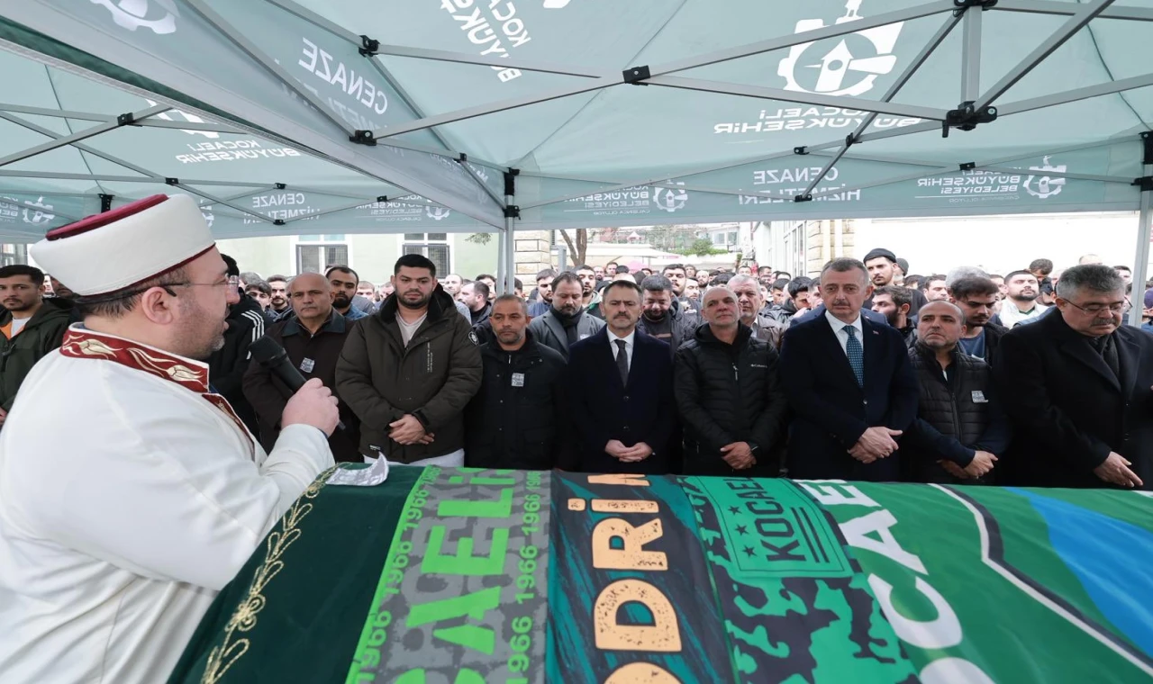 Kocaelispor??Beşiktaş maçında hayatını kaybeden Harda Kaçmaz’a son görev