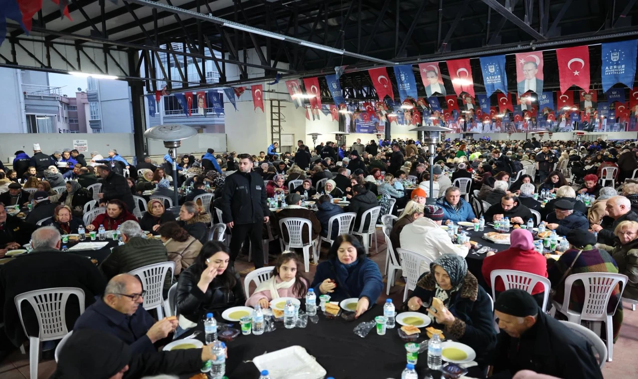 Mudanya’da bir olan gönüllerle sofralar bereketle doldu
