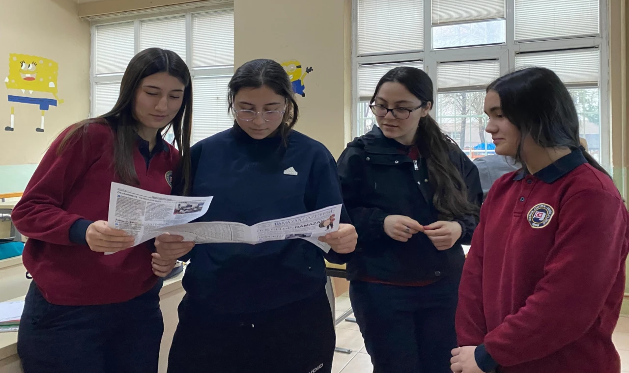 Sinop’ta öğrencilerden Ramazan Gazetesi