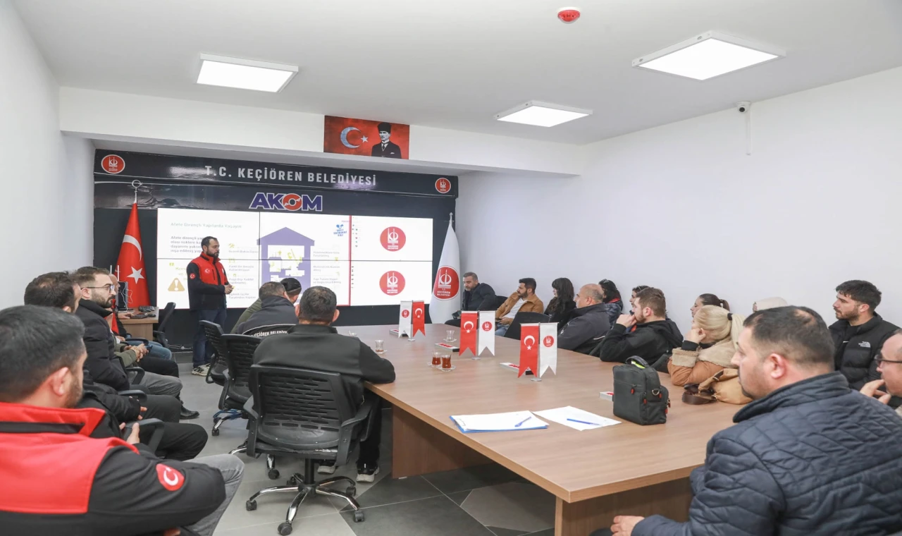 Ankara Keçiören Belediyesi’nden personele yangın söndürme eğitimi