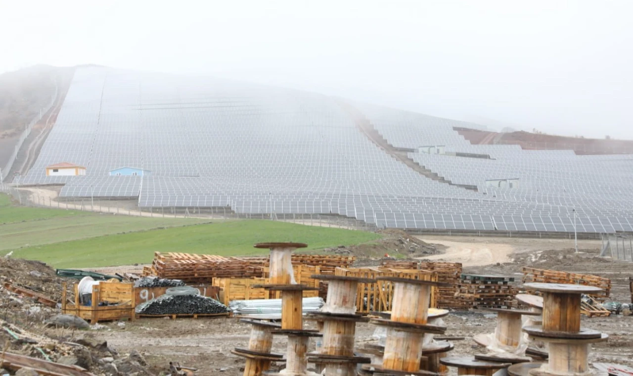 Ankara Üniversitesi’nden 53.4 MW’lık dev GES yatırımı