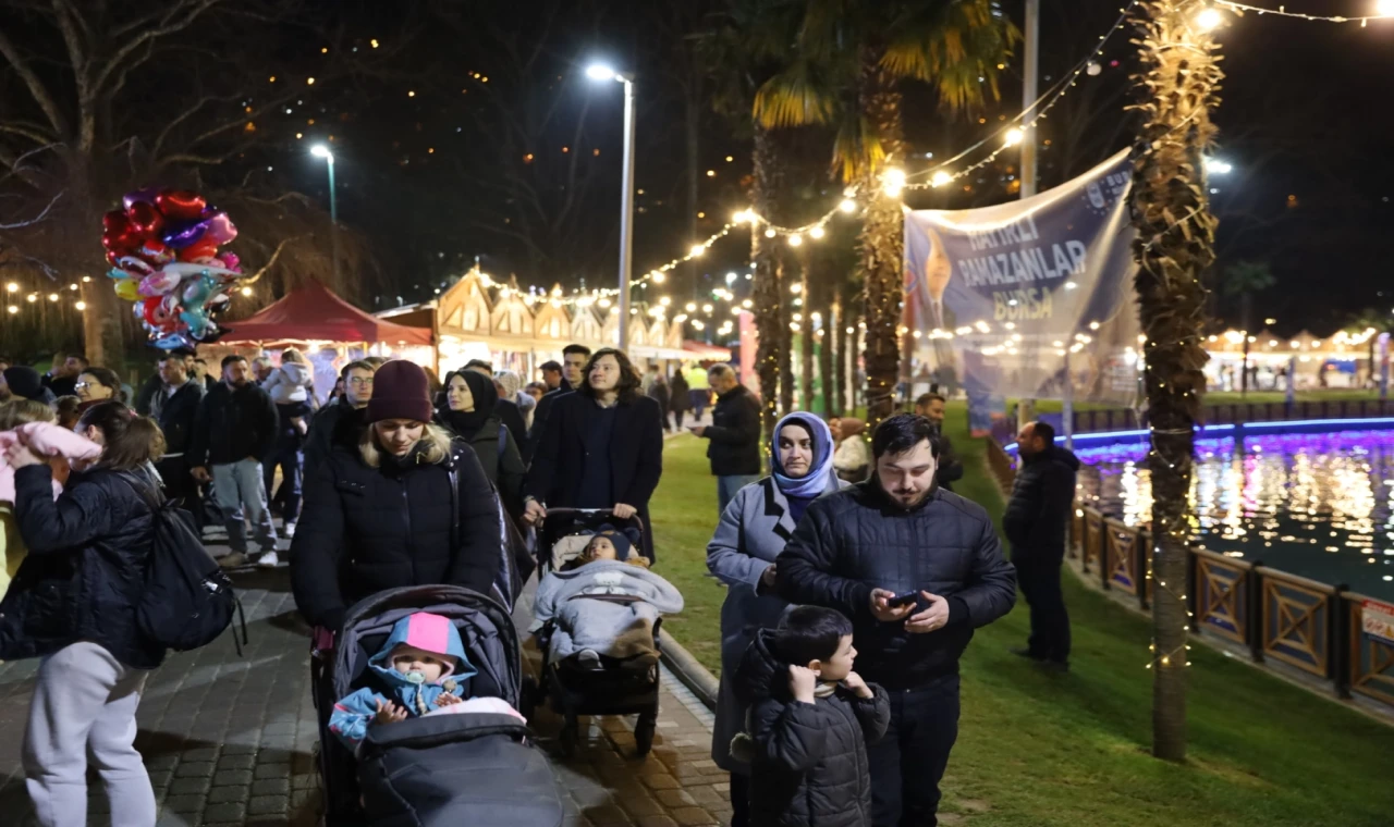 Bursa Büyükşehir’in Ramazan Meydanı ışıl ışıl