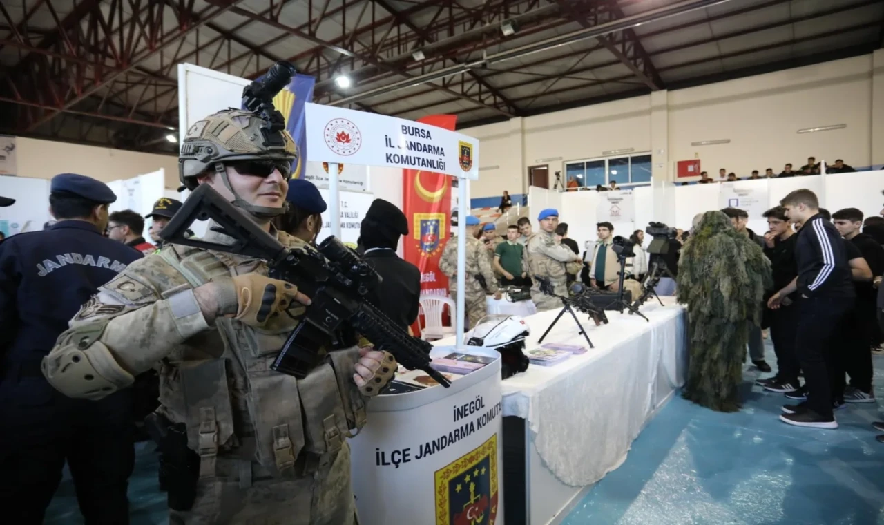 Bursa İnegöl’de Üniversite ve Meslek Tanıtım Günleri’nde 8. buluşma