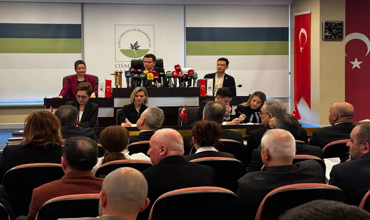 Bursa Osmangazi Meclisi’nde Tanju Özcan gerginliği!