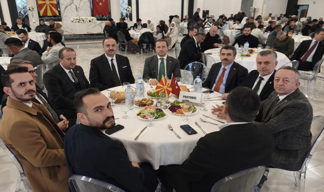 Bursa’da Başkan Yılmaz Evlad-ı Fatihan ile kardeşlik sofrasında