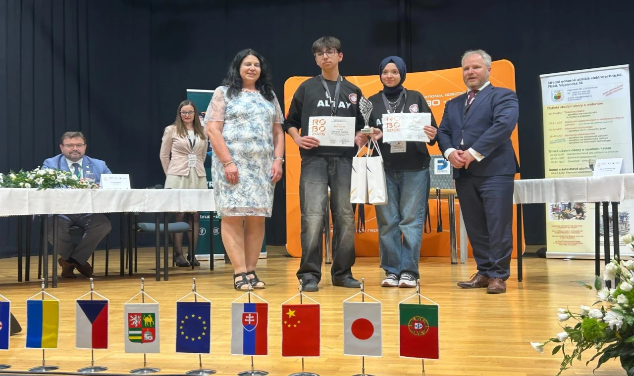 Bursa’da Yıldırım Ticaret MTAL’den Avrupa’da robotik zafer