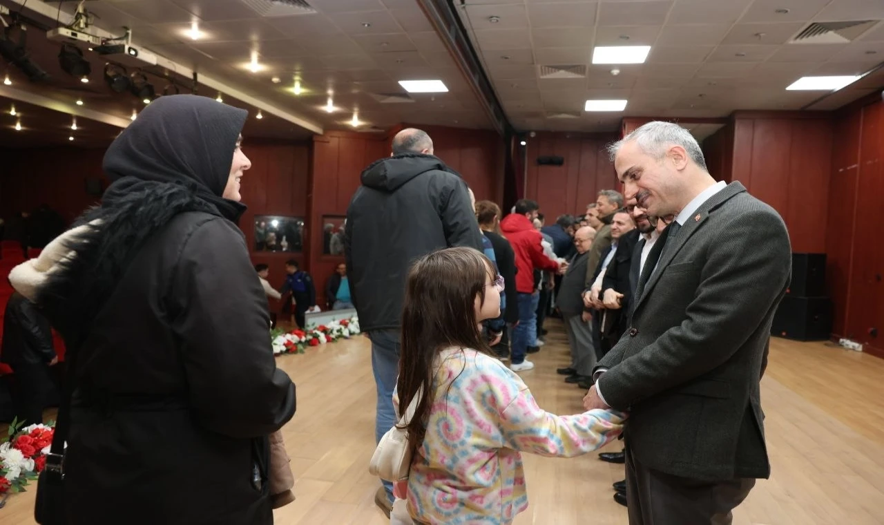 Çayırova’da Başkan Çiftçi mesai arkadaşlarıyla bayramlaştı