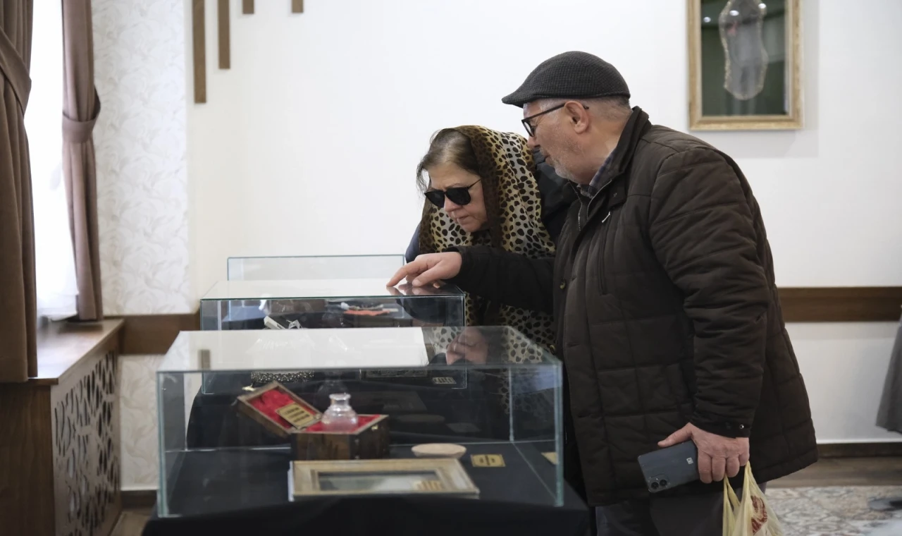 Çorum’da “Kutsal Emanetler Sergisi” Bedesten’de açıldı