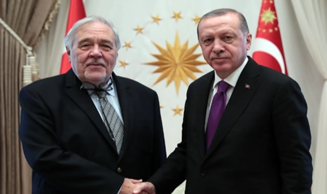 Cumhurbaşkanı Erdoğan’dan Türk tarihinin duayenine taziye mesajı