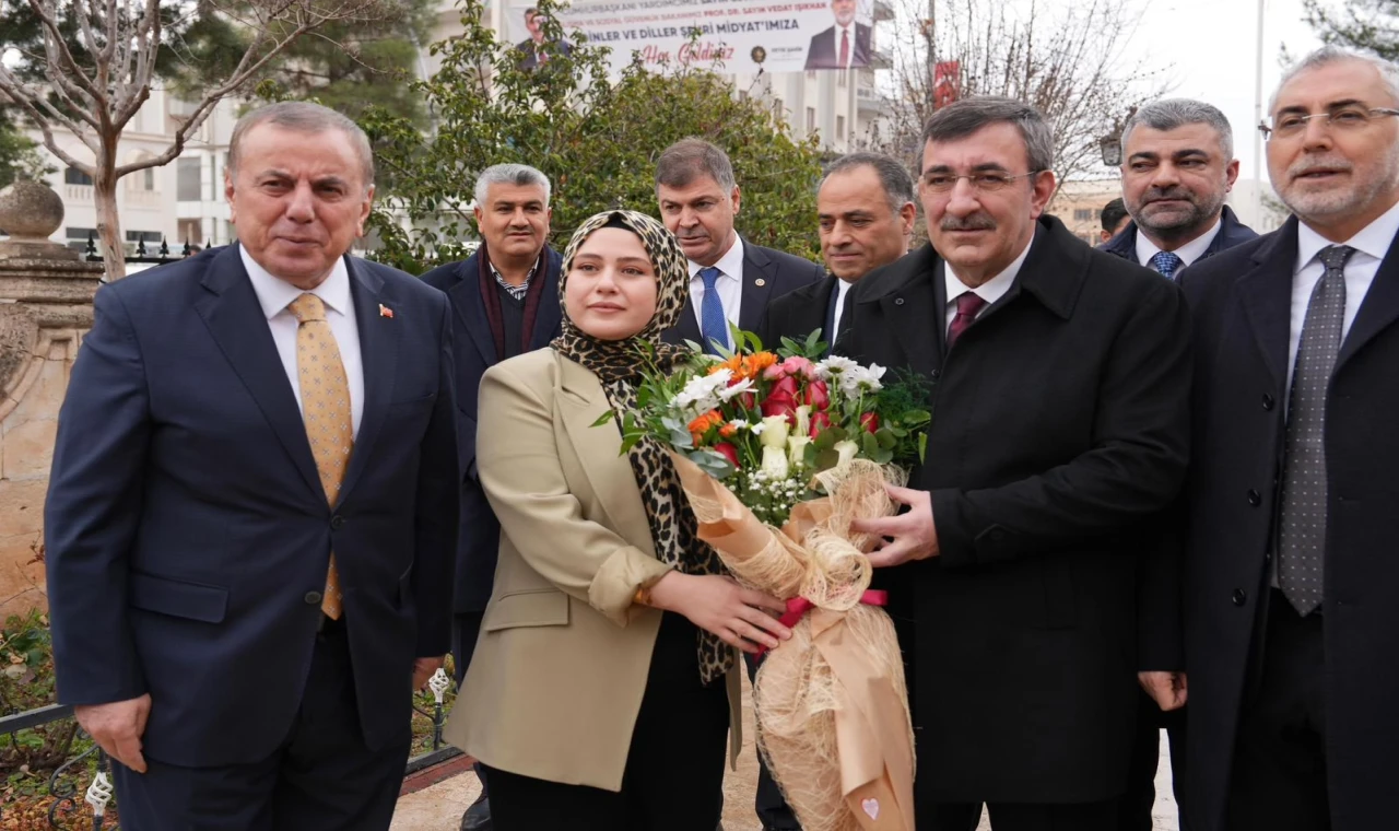 Cumhurbaşkanı Yardımcısı Cevdet Yılmaz, Mardin Midyat’ta yatırımları tanıttı