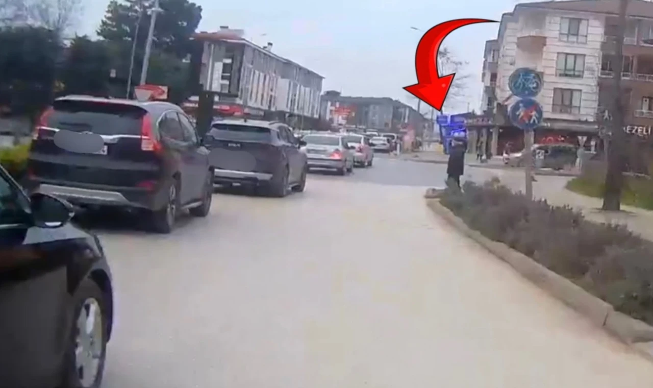 Düzce’de yaya geçidinde sürücü duyarsızlığı tepki çekiyor