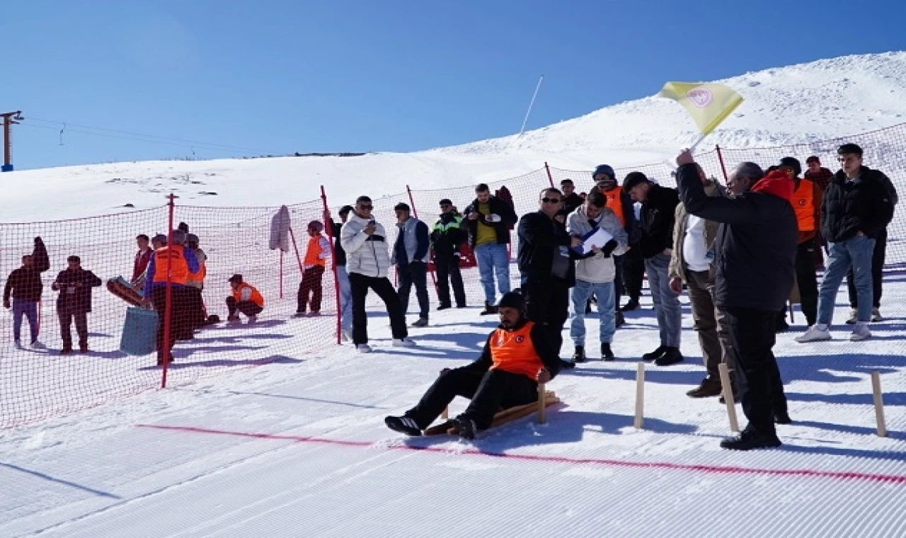 Erciyes’te Geleneksel Kızak Türkiye Şampiyonası heyecanı