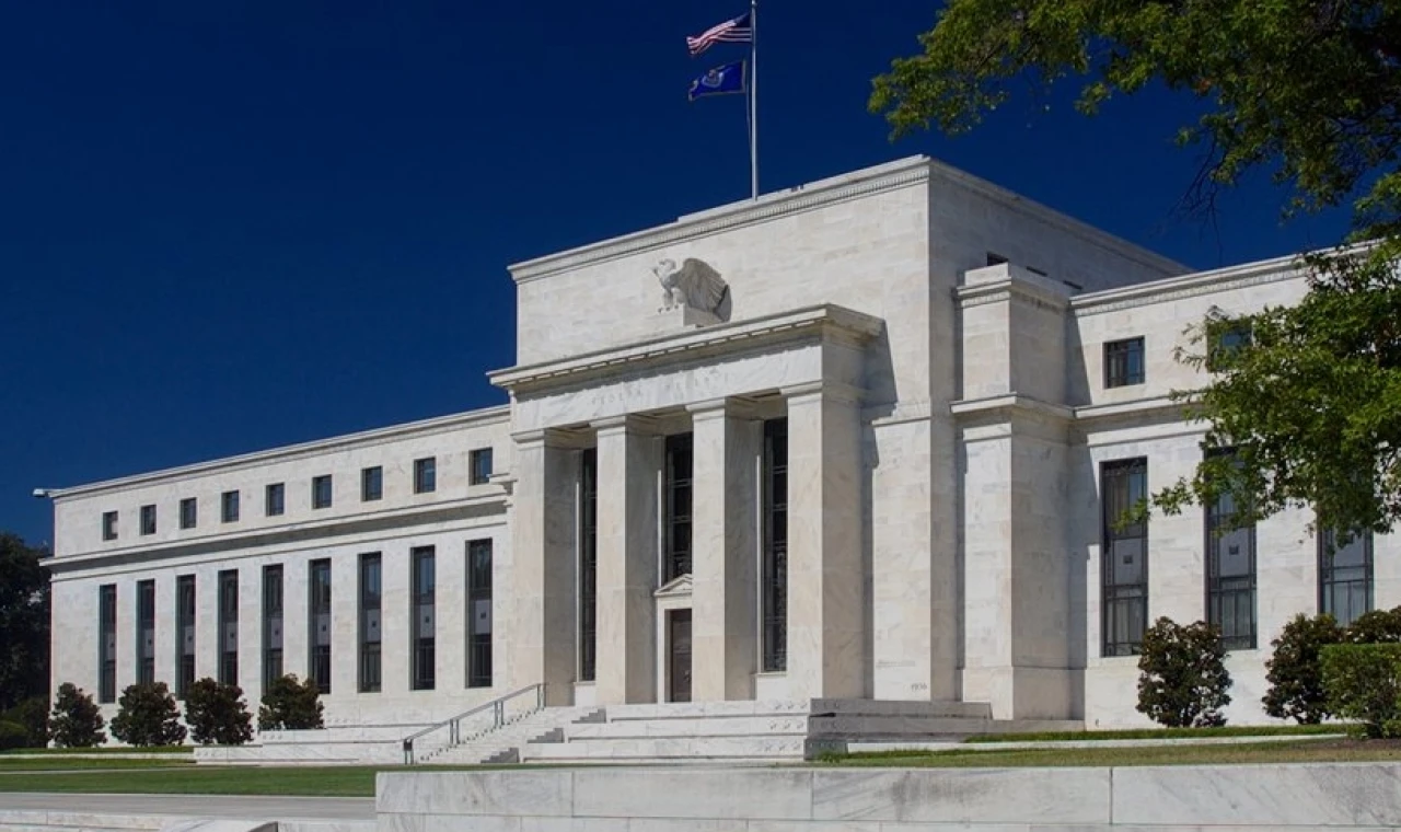 Fed faizi sabit tuttu! Powell’dan ’yüzde 2 enflasyon hedefi’ vurgusu