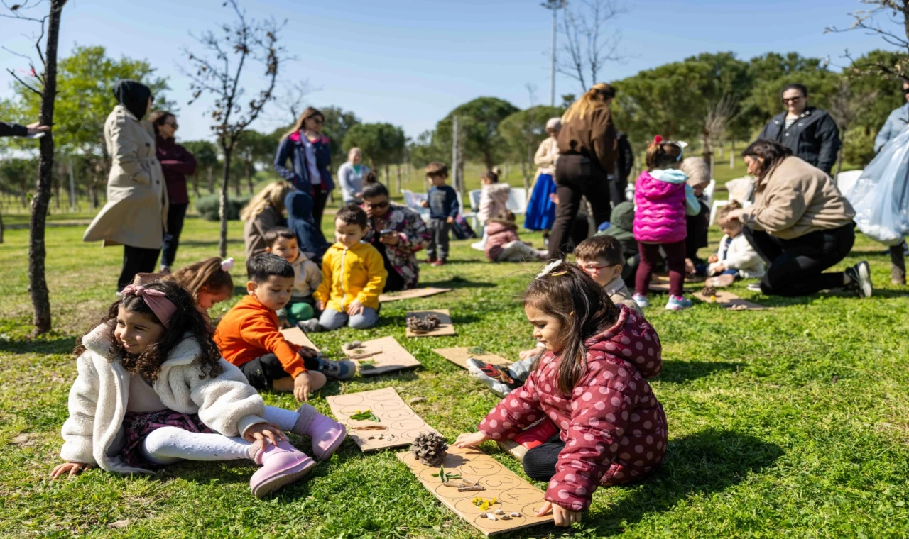 İzmir Bornova’da minikler öğrenerek eğlendi