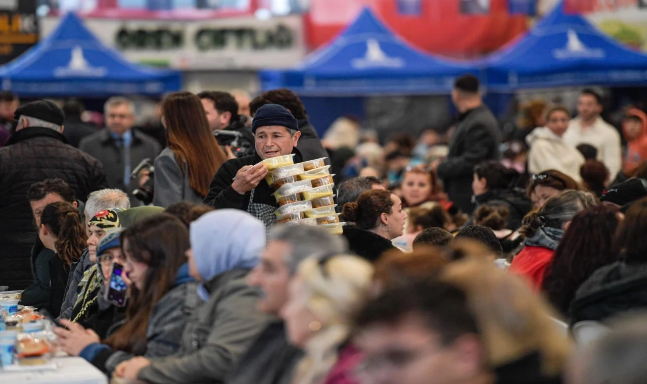 İzmir’de Balçovalılar aynı sofrada buluştu