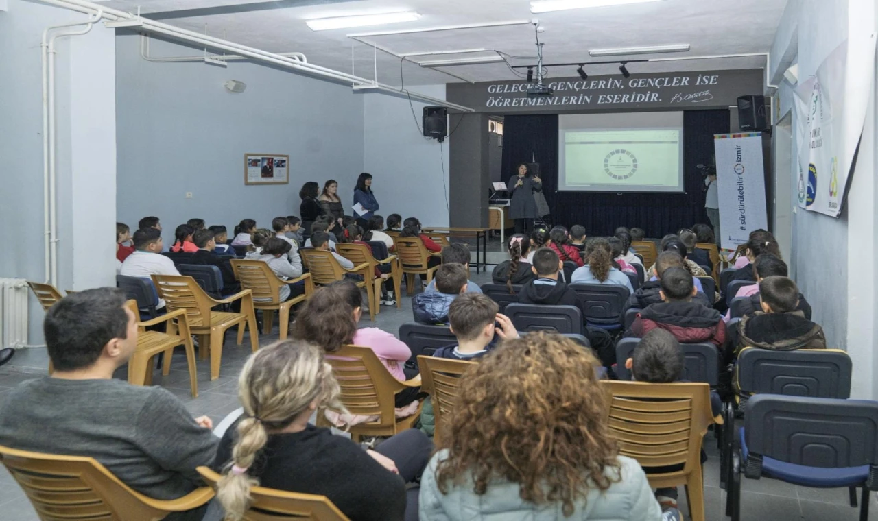 İzmir’de çocuklar iklim için harekete geçti