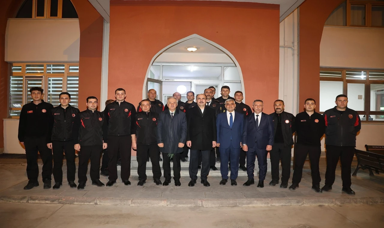 Konya’da Başkan Altay’dan gece mesaisi ziyareti
