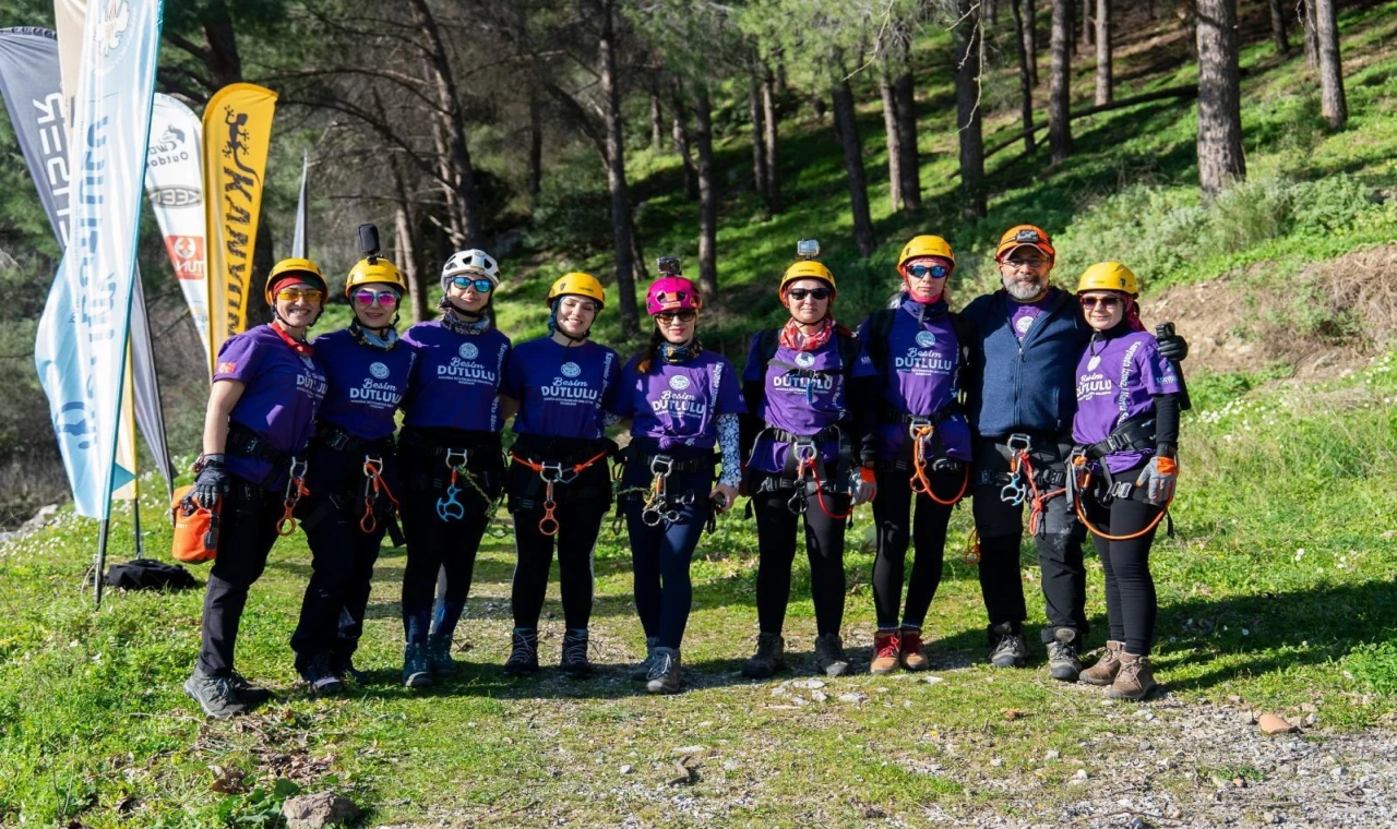 Manisa’da kadın sporcular Gelin Uçtu Kanyonu’nu geçti