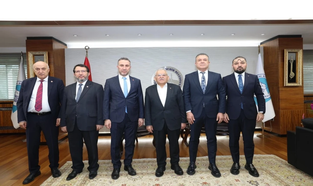 Memduh Büyükkılıç’tan ’birlik’ mesajları