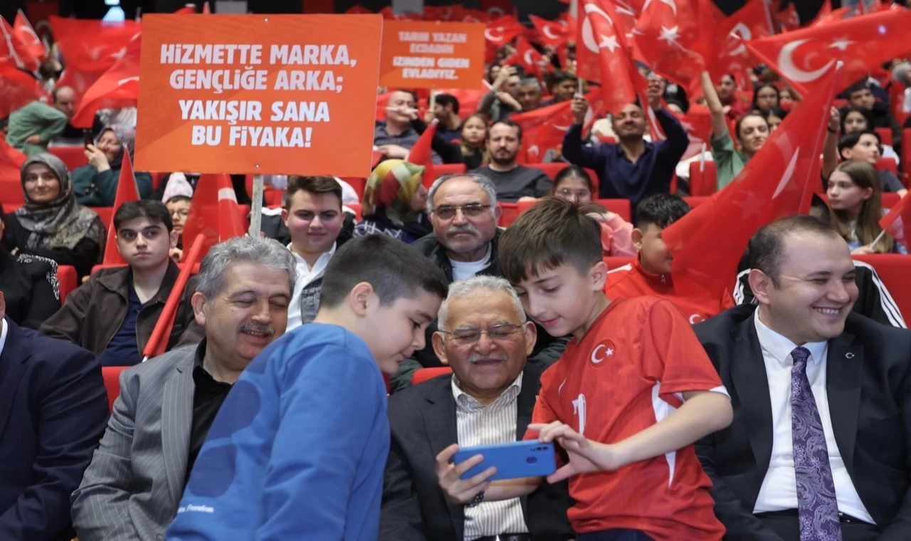 Memduh Büyükkılıç’tan ’Çanakkale ruhu’ vurgusu