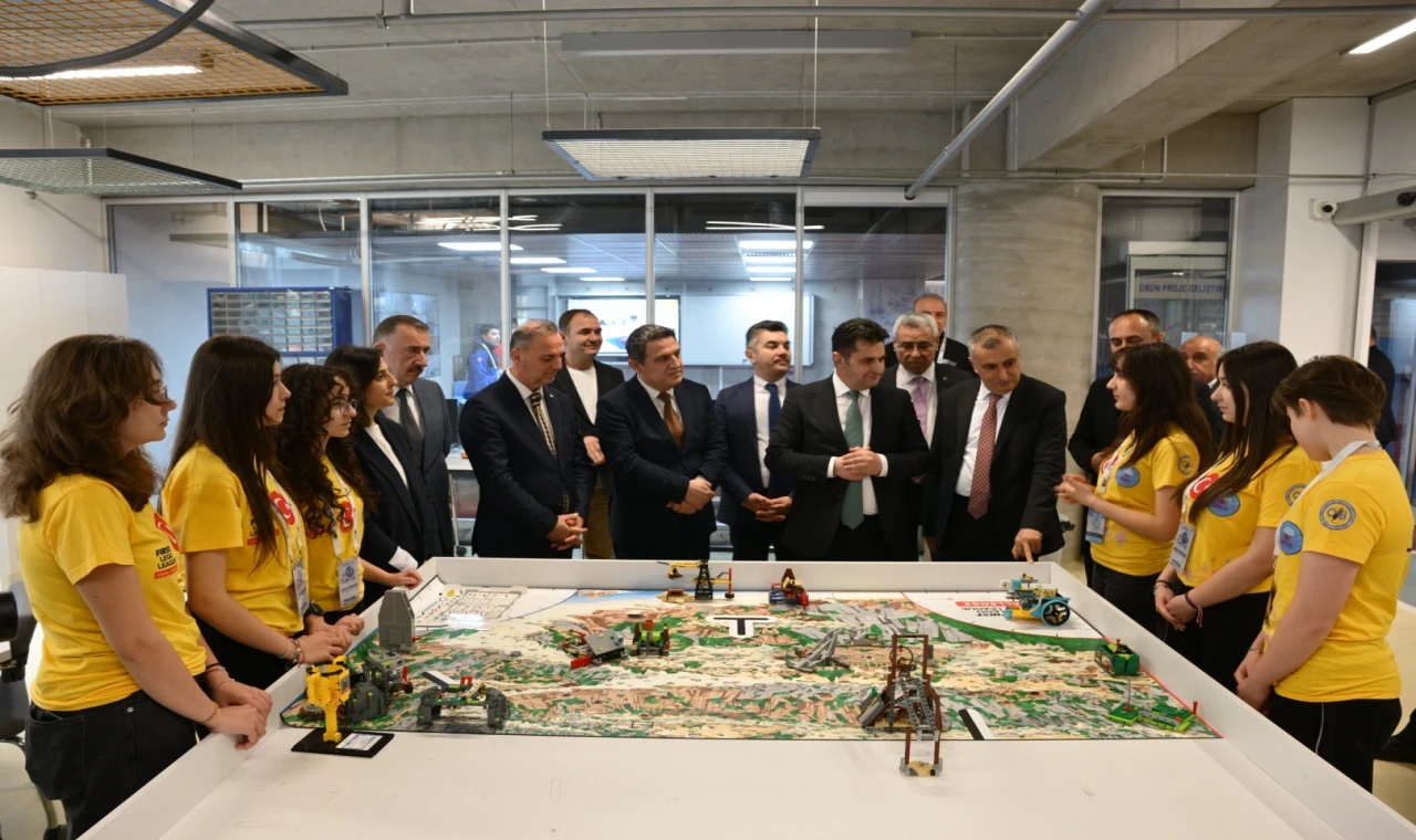 Mesleki eğitimde ’usta eller’ Bursa’da geleceğe köprü kuruyor