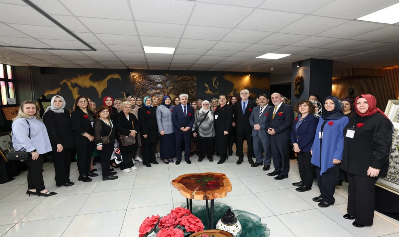 ”Sanatın Diliyle Değerlerimiz” sergisi açıldı