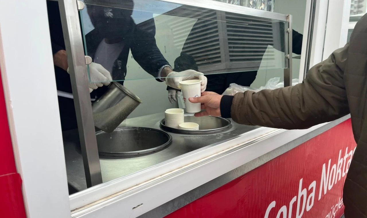 Bornova’nın çorba ikramı Manisa yoluna ulaştı