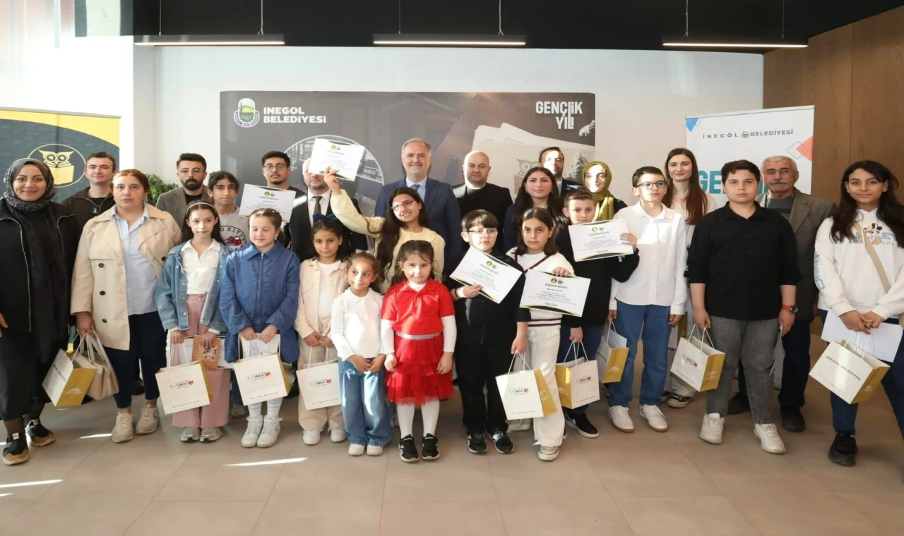 Bursa İnegöl’de Nöbetçi Kitaphanelerin ’en’leri ödüllendirildi