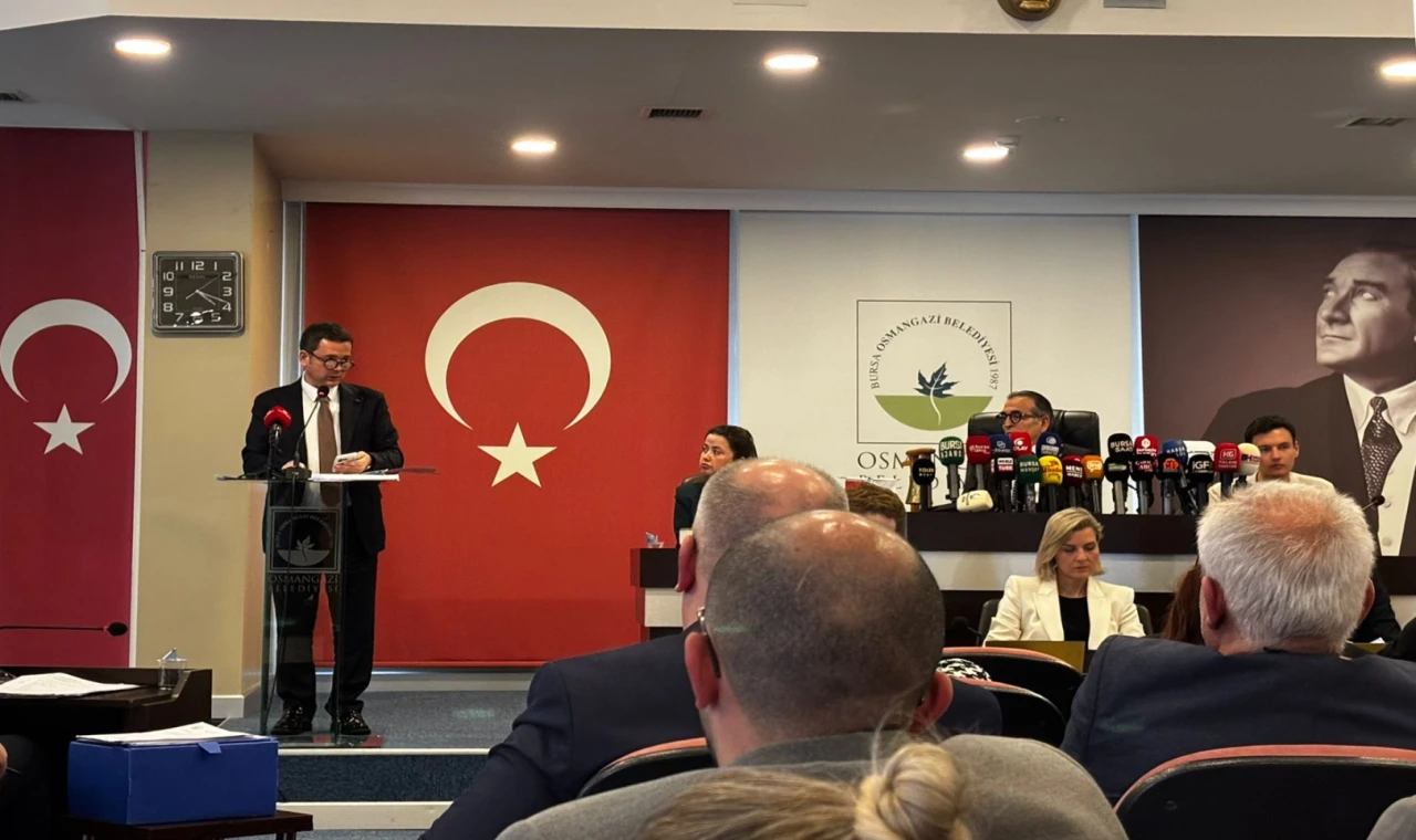 Bursa Osmangazi Meclisi’nde ’demokrasi’ vurgusu