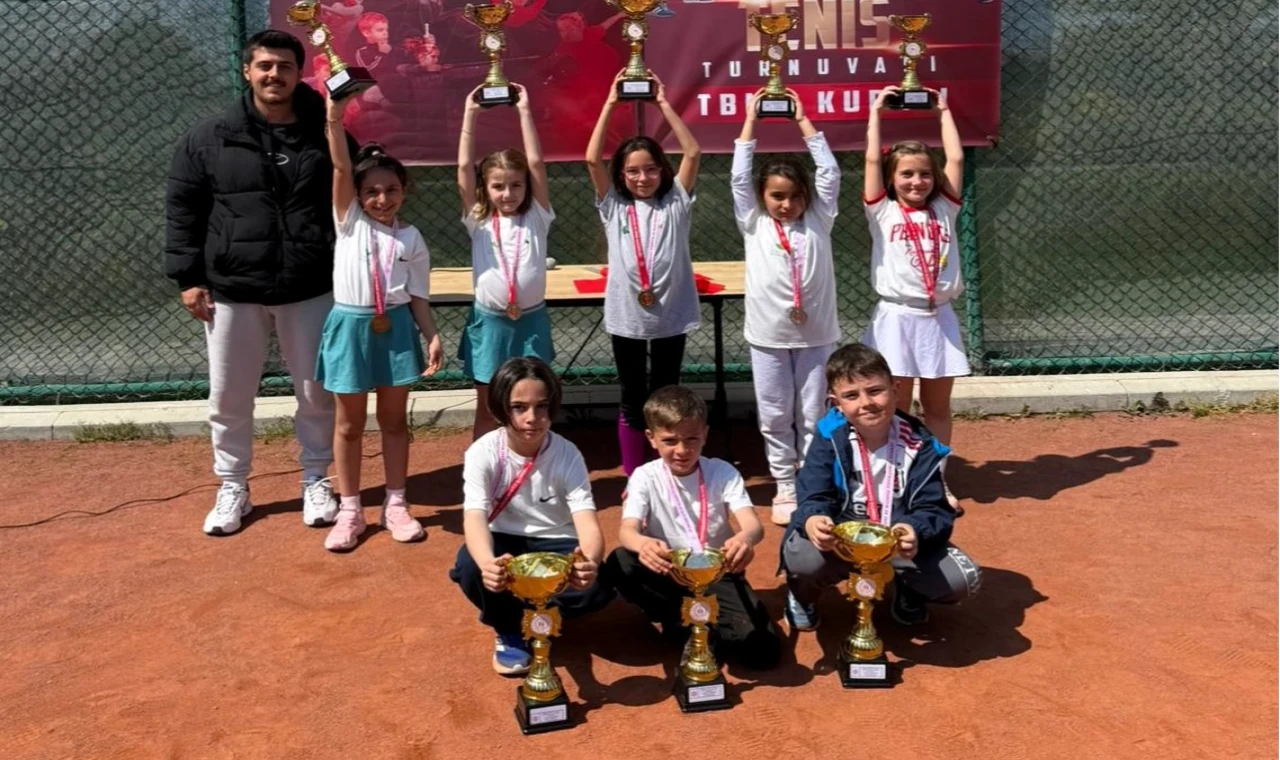 Bursa Osmangazili raketler 23 Nisan Kupası’nda parladı