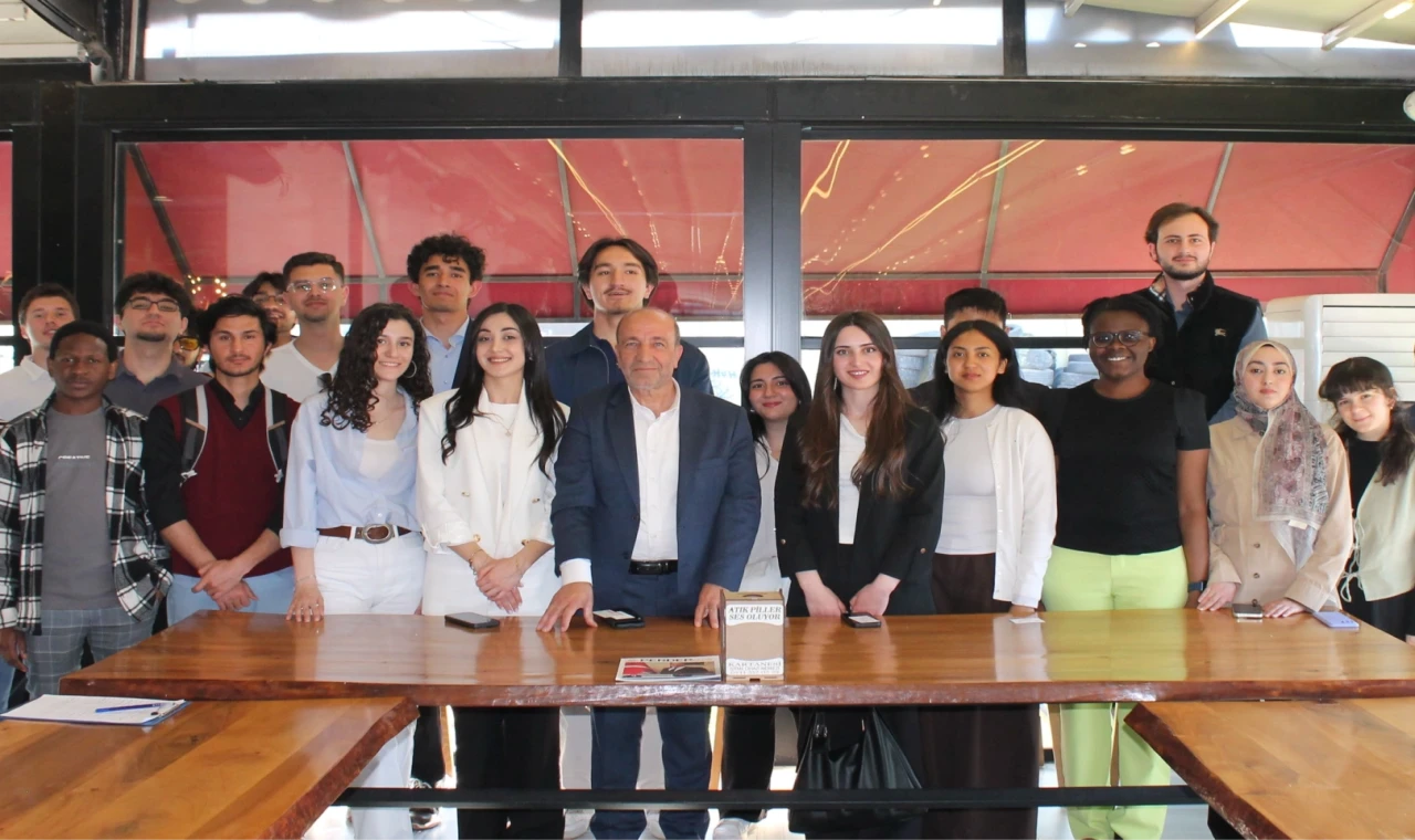 Bursalı marketçilerden üniversiteli gençlere destek