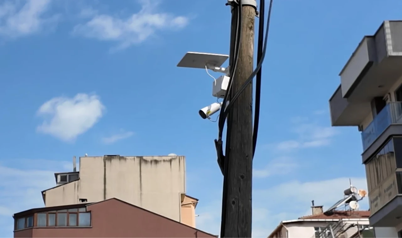 Çayırova’da kaba atık noktalarına kameralı takip