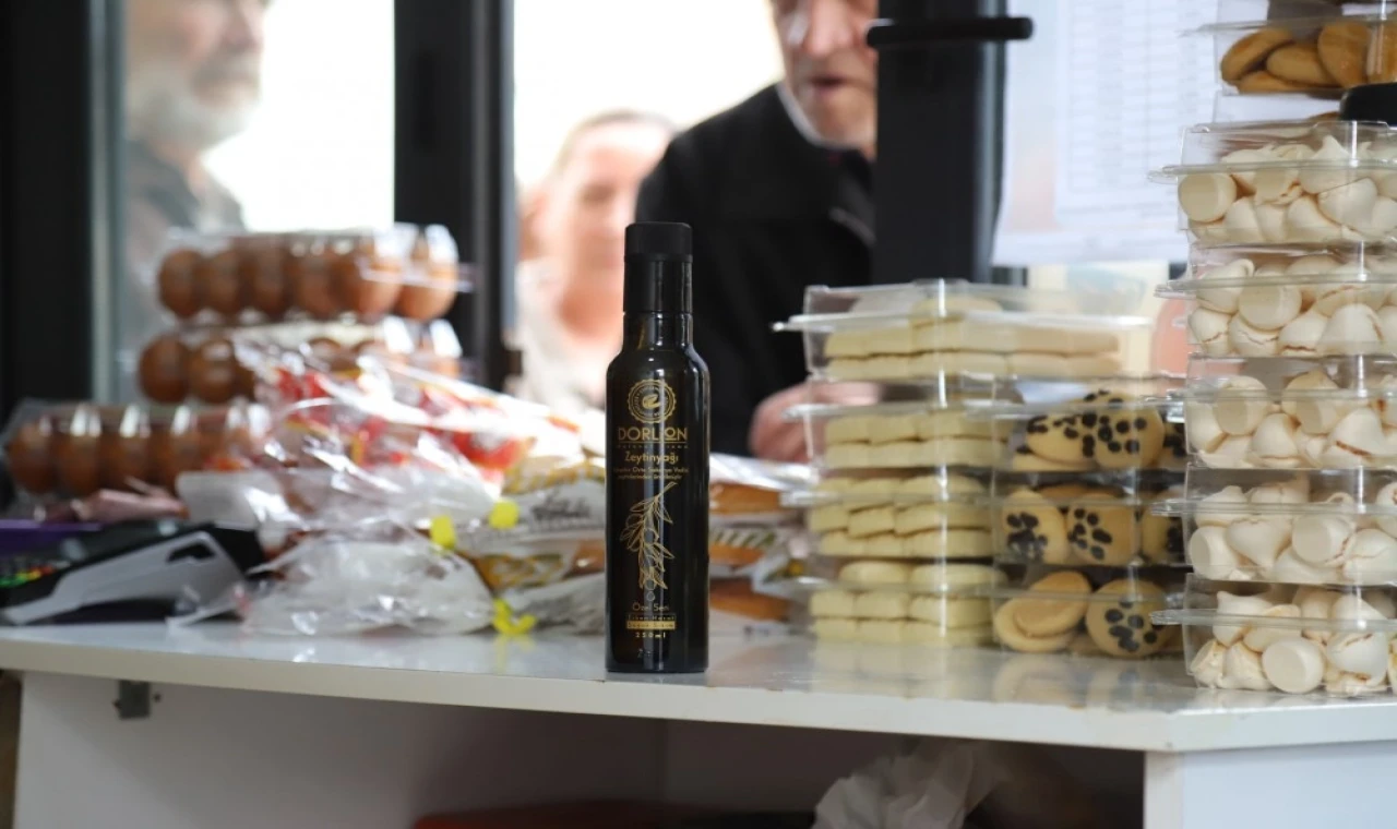 Dorlion zeytinyağı Halk Et Market ve Halk Ekmek raflarında