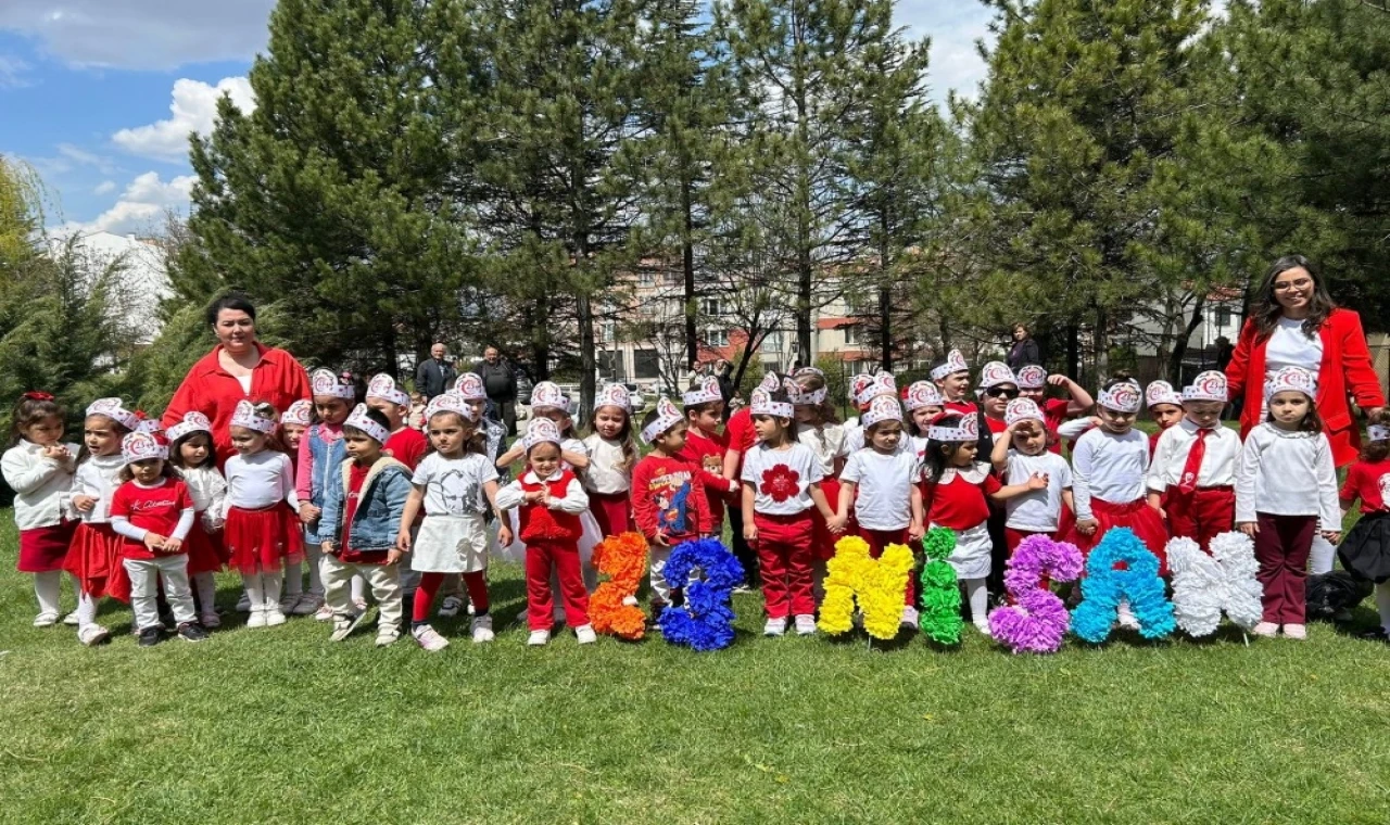 Eskişehir’de çocuklar 23 Nisan’ı oyun evlerinde kutladı