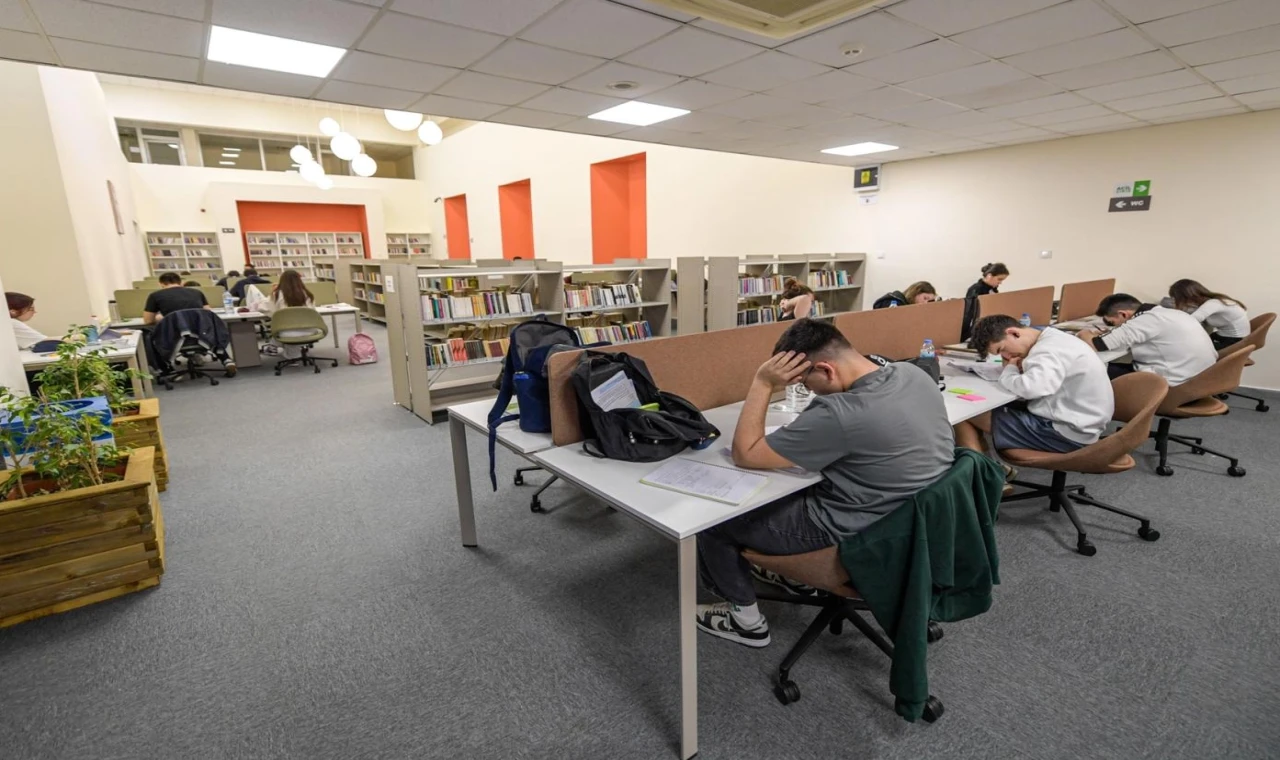 Hasan Ali Yücel Kütüphanesi İzmirlilerin yeni uğrak noktası oldu