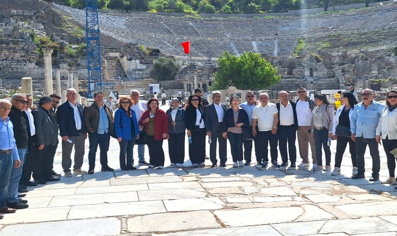 İzmir Bornova Muhtarlar Akademisi’nden anlamlı final