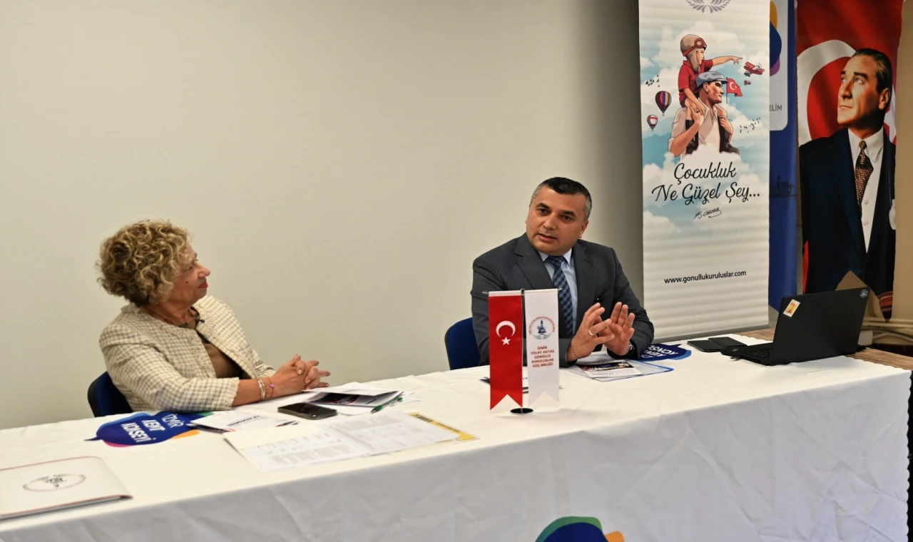 İzmir Bornova’da muhtarlar ve STK’lar aynı masada buluştu