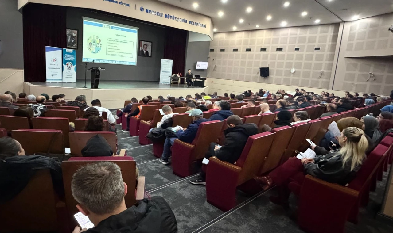 İzmir Büyükşehir’de eğitimler 5 bin 100 çalışana ulaşacak