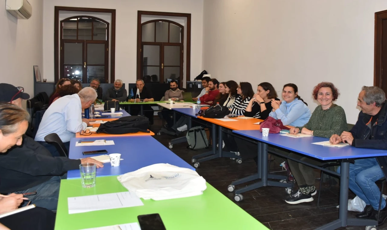 İzmir’de kentsel politikalar ’Demokrasi Okulu’nda konuşuldu