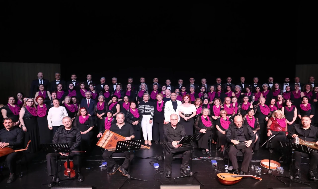 Kocaeli İzmit’te Türk Sanat Müziği rüzgarı esti